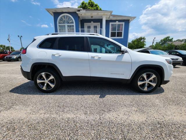 used 2019 Jeep Cherokee car, priced at $13,995