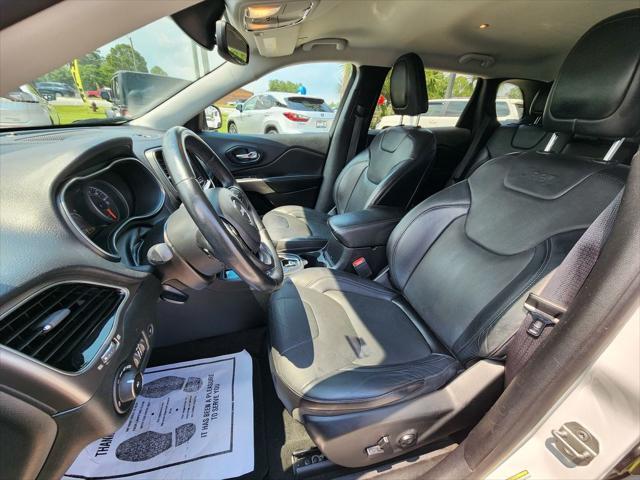 used 2019 Jeep Cherokee car, priced at $13,995