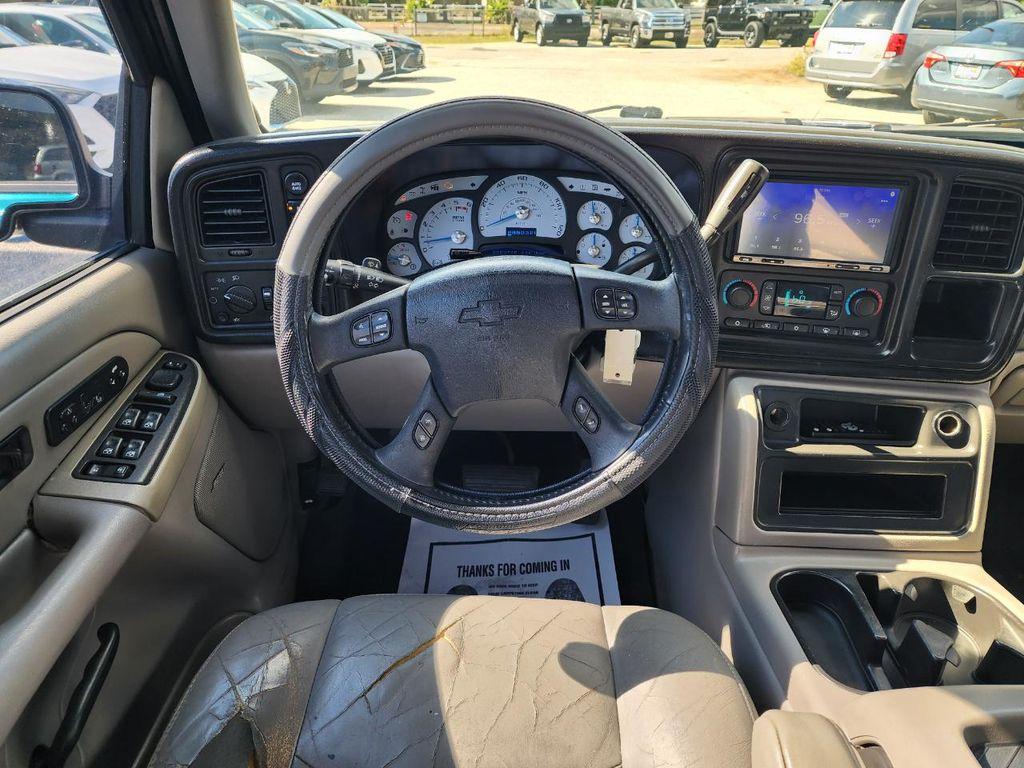 used 2005 Chevrolet Avalanche car, priced at $7,995