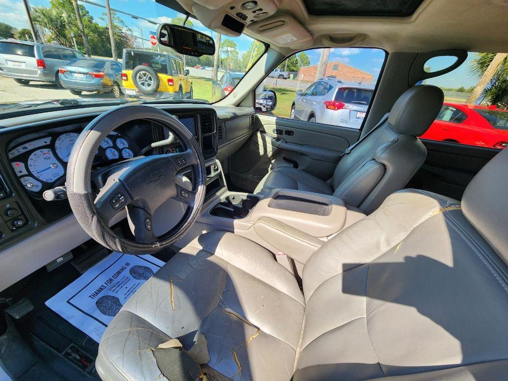 used 2005 Chevrolet Avalanche car, priced at $7,995