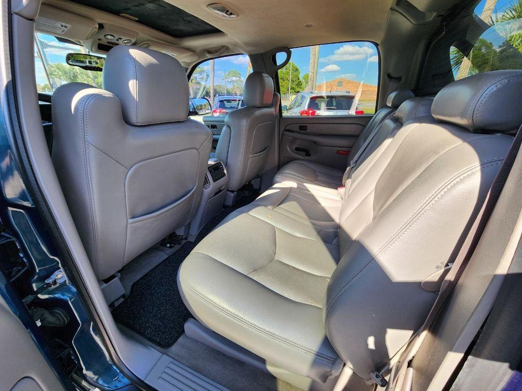 used 2005 Chevrolet Avalanche car, priced at $7,995