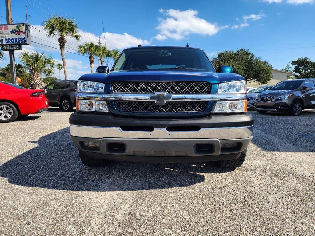 used 2005 Chevrolet Avalanche car, priced at $7,995