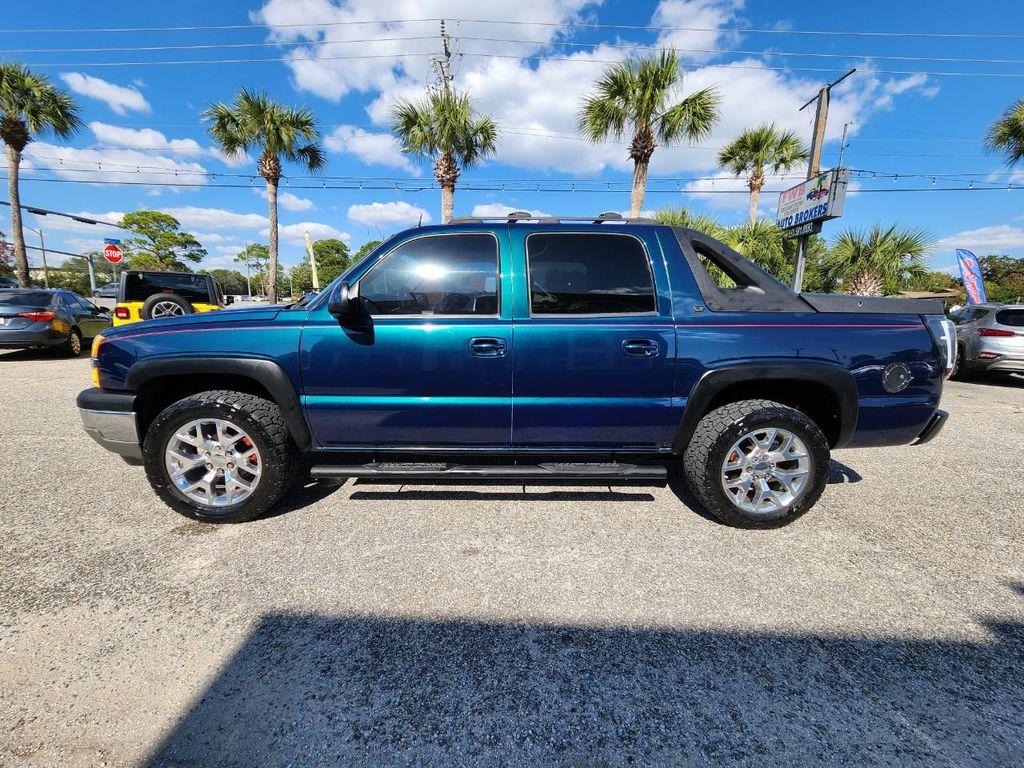 used 2005 Chevrolet Avalanche car, priced at $7,995