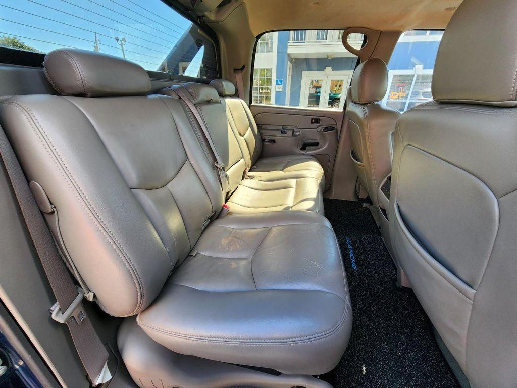 used 2005 Chevrolet Avalanche car, priced at $7,995