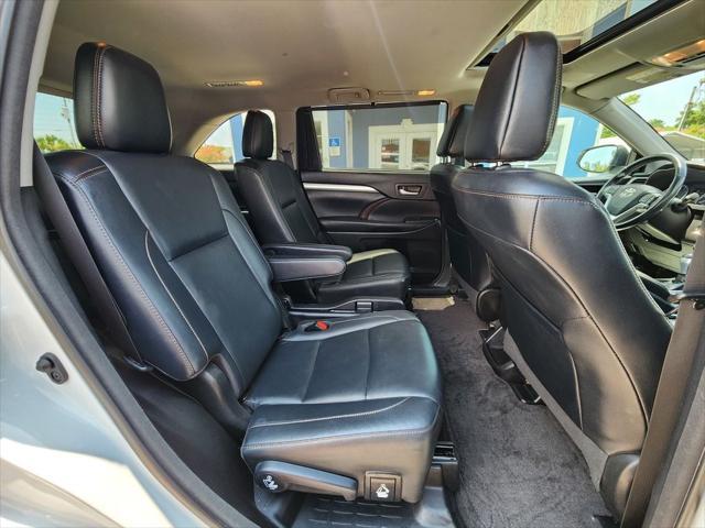 used 2018 Toyota Highlander car, priced at $23,500