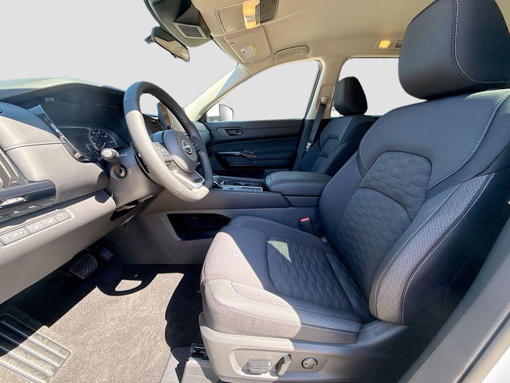 new 2025 Nissan Pathfinder car, priced at $31,900