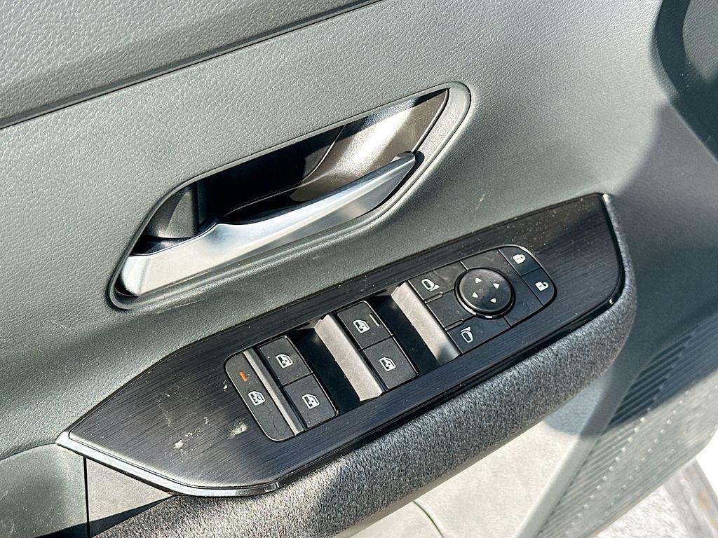 new 2025 Nissan Kicks car, priced at $25,649