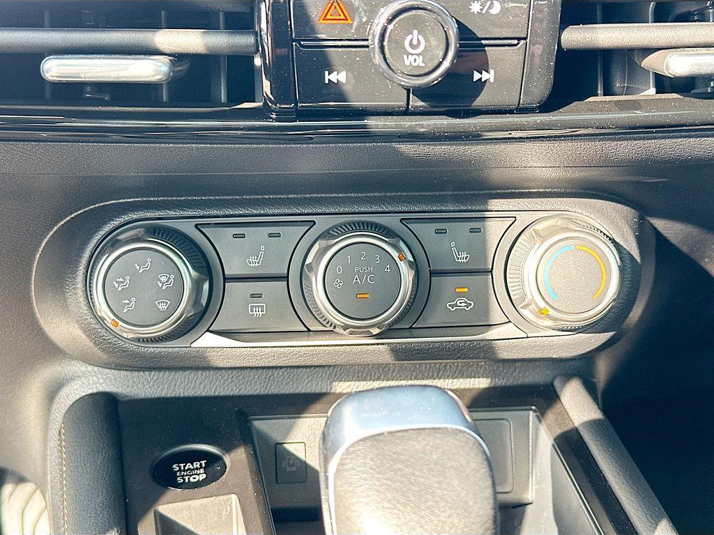 new 2025 Nissan Kicks car, priced at $25,649