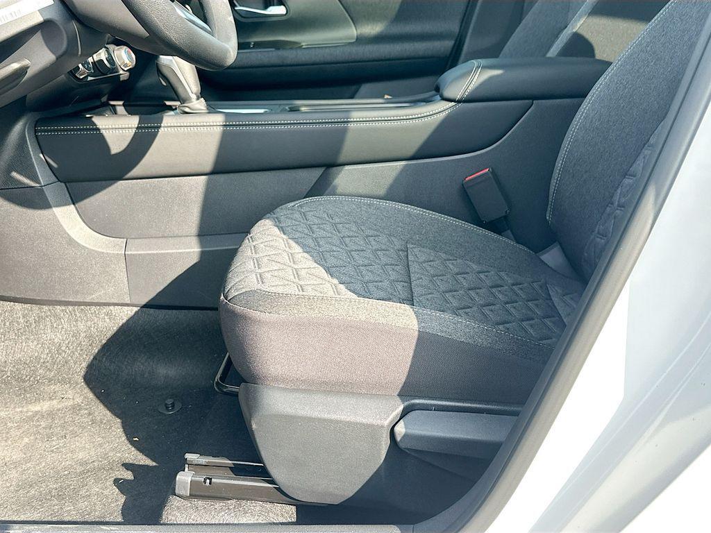 new 2025 Nissan Kicks car, priced at $25,649