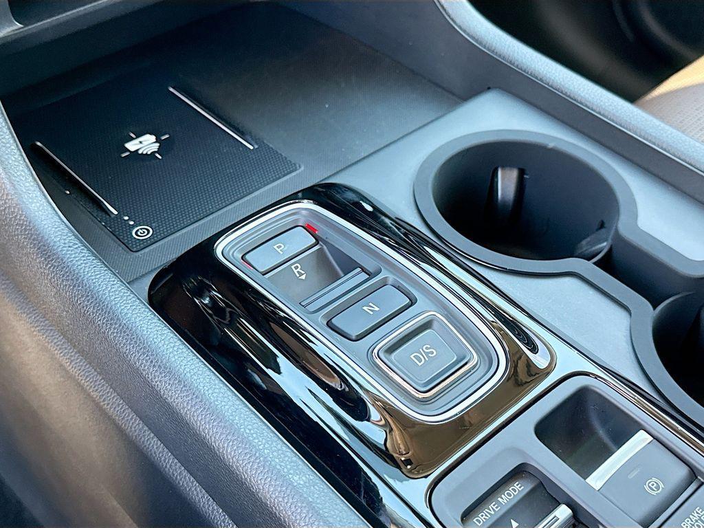 used 2025 Honda Pilot car, priced at $49,182