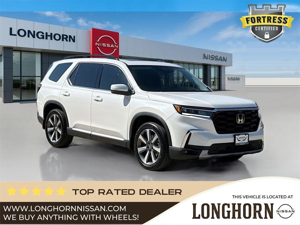 used 2025 Honda Pilot car, priced at $49,182