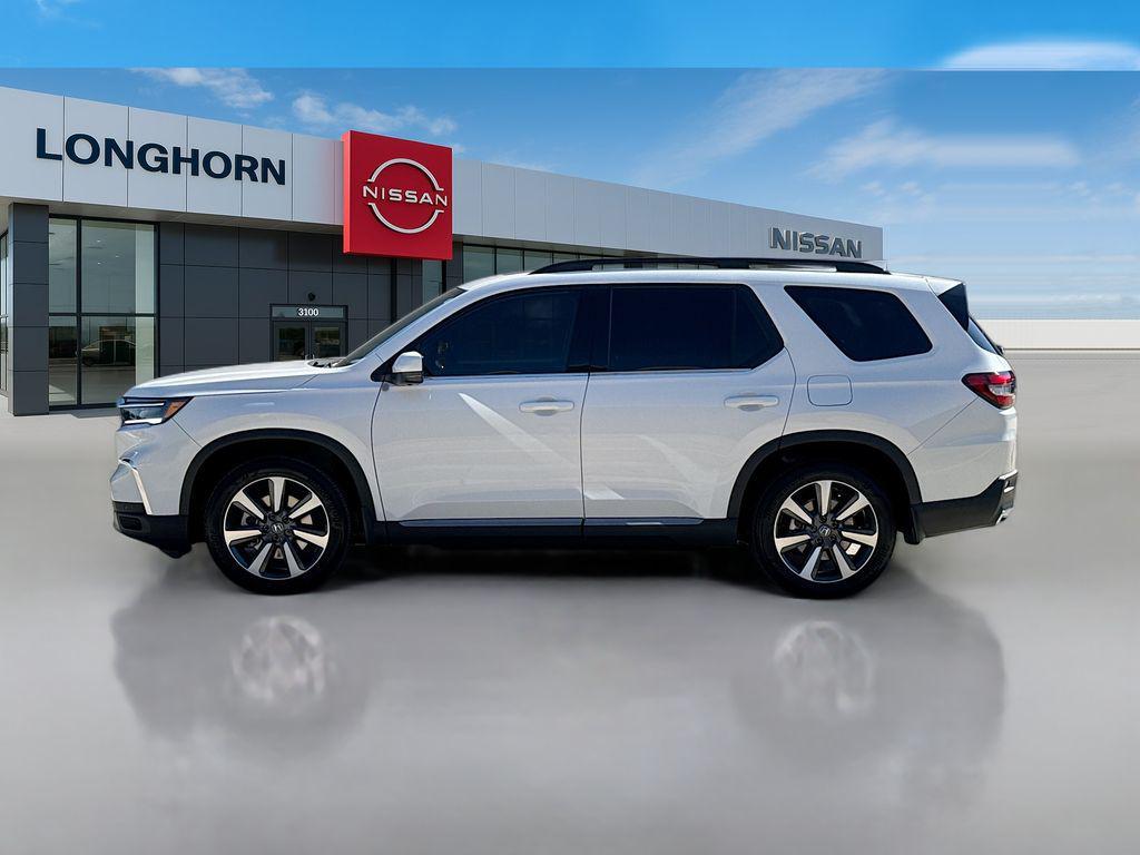 used 2025 Honda Pilot car, priced at $49,182