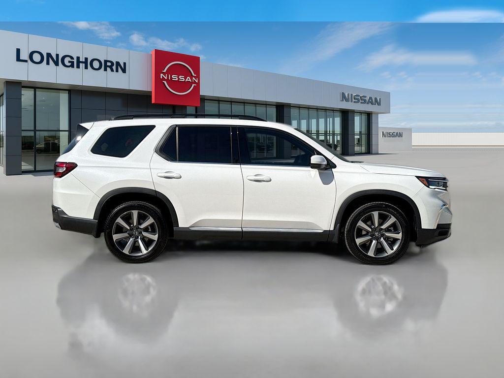 used 2025 Honda Pilot car, priced at $49,182