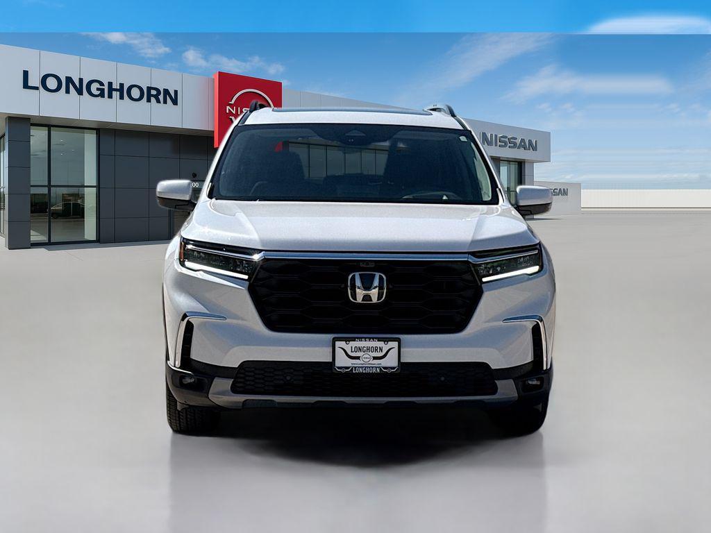 used 2025 Honda Pilot car, priced at $49,182