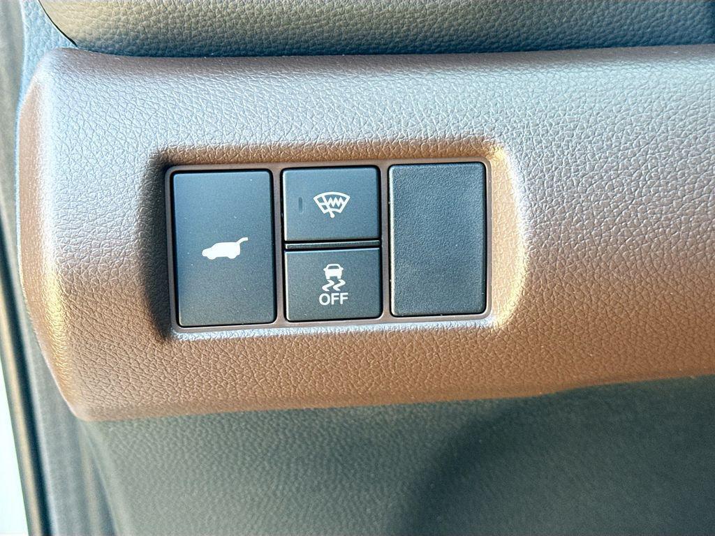 used 2025 Honda Pilot car, priced at $49,182