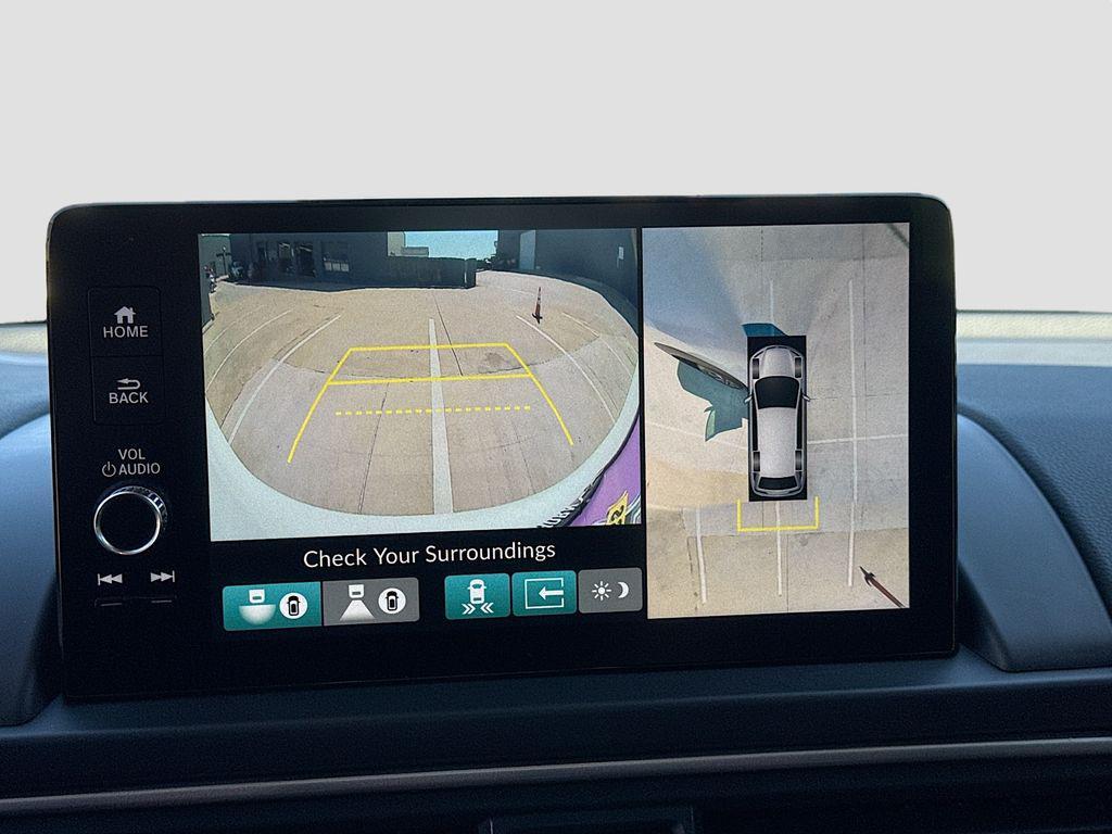 used 2025 Honda Pilot car, priced at $49,182