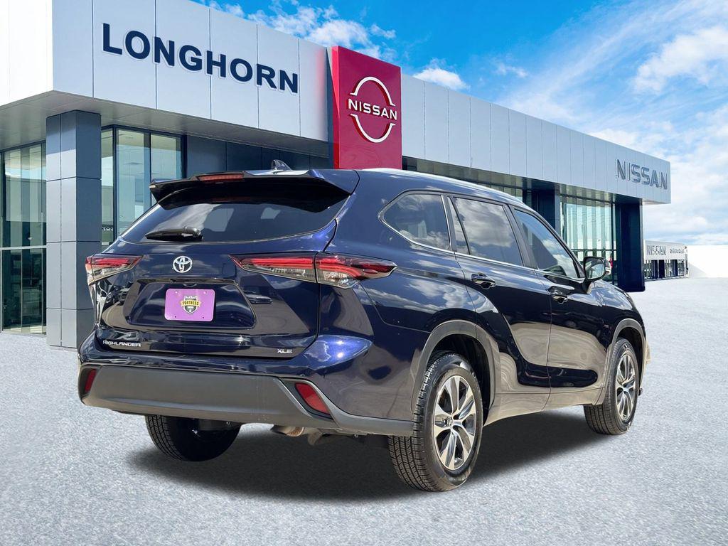 used 2024 Toyota Highlander car, priced at $34,700