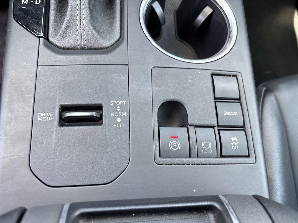 used 2024 Toyota Highlander car, priced at $34,700