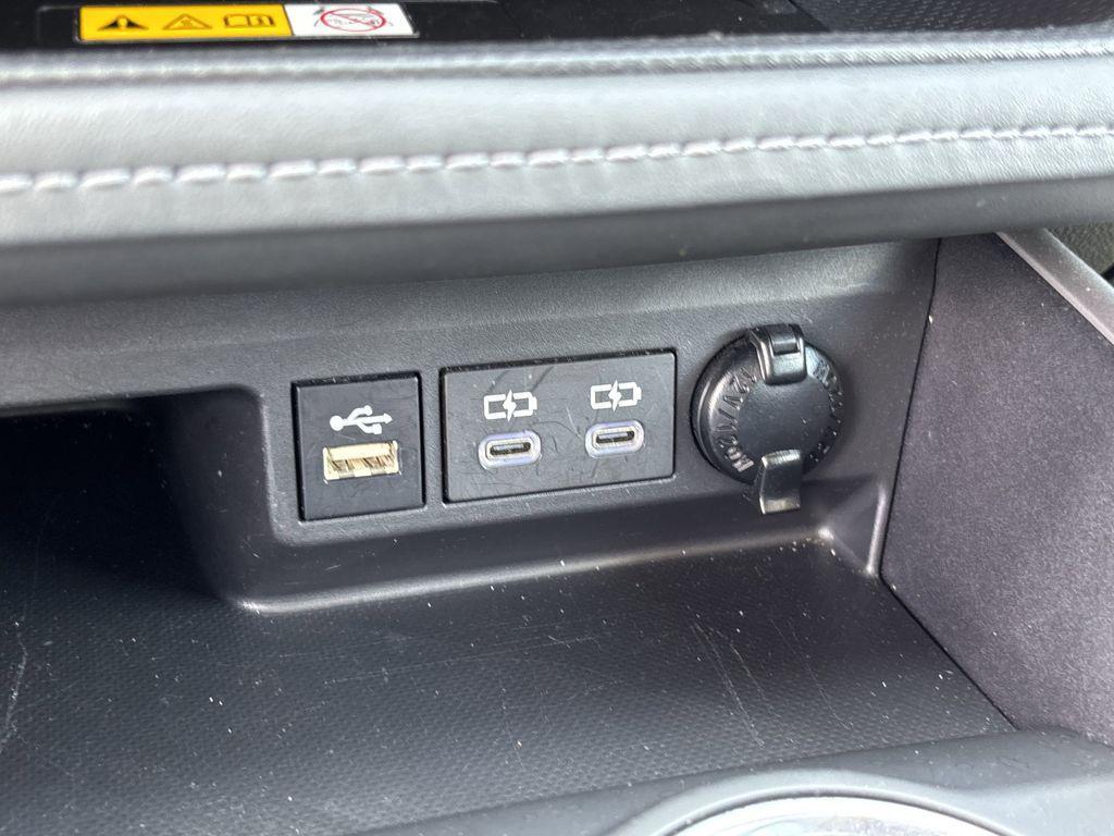 used 2024 Toyota Highlander car, priced at $34,700