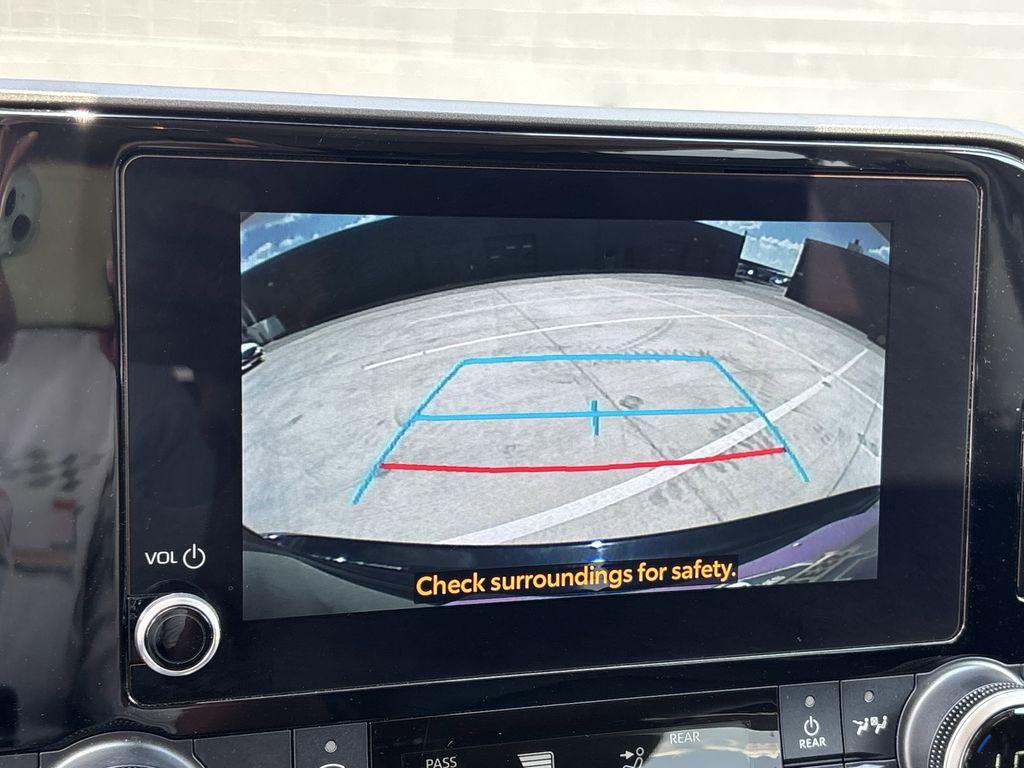 used 2024 Toyota Highlander car, priced at $34,700