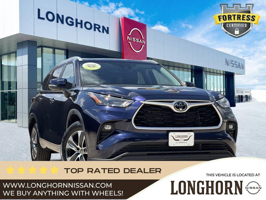 used 2024 Toyota Highlander car, priced at $34,700
