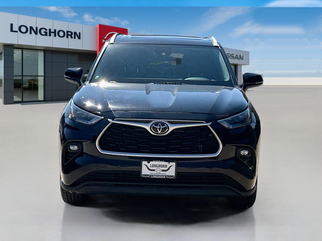 used 2022 Toyota Highlander car, priced at $31,982