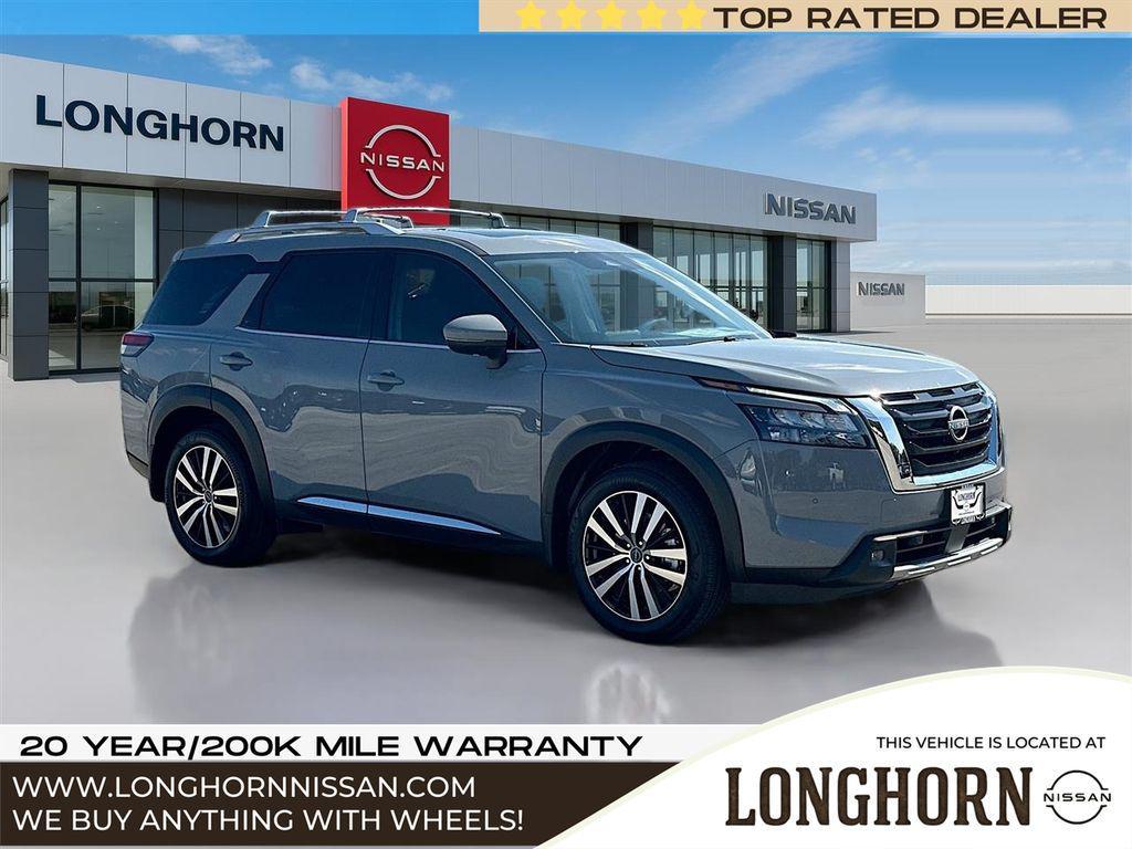 new 2025 Nissan Pathfinder car, priced at $42,602
