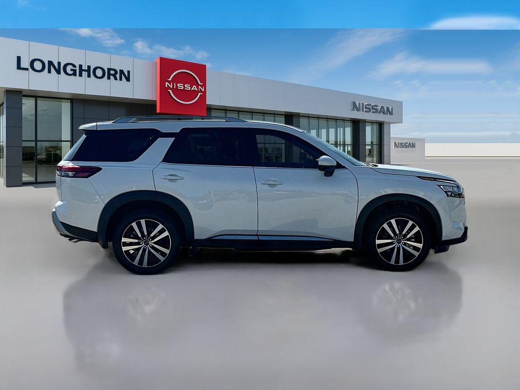 new 2025 Nissan Pathfinder car, priced at $48,535