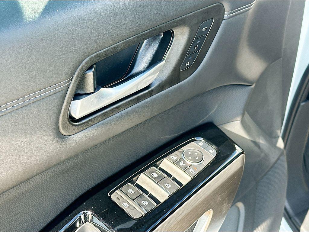 new 2025 Nissan Pathfinder car, priced at $48,535