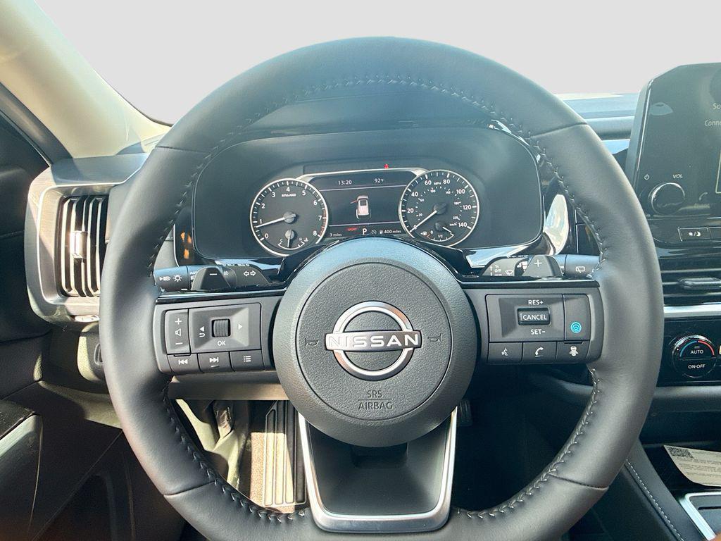 new 2025 Nissan Pathfinder car, priced at $40,400