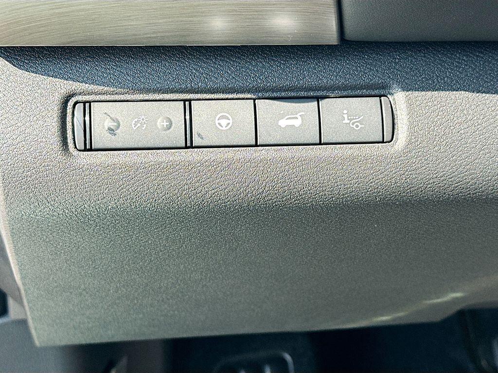 new 2025 Nissan Pathfinder car, priced at $42,284