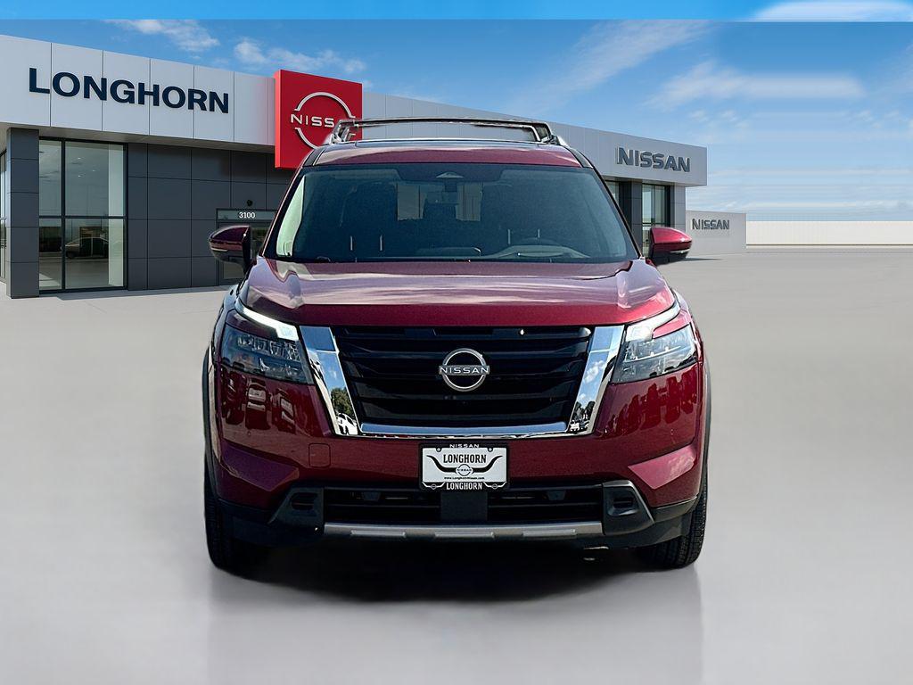 new 2025 Nissan Pathfinder car, priced at $42,284