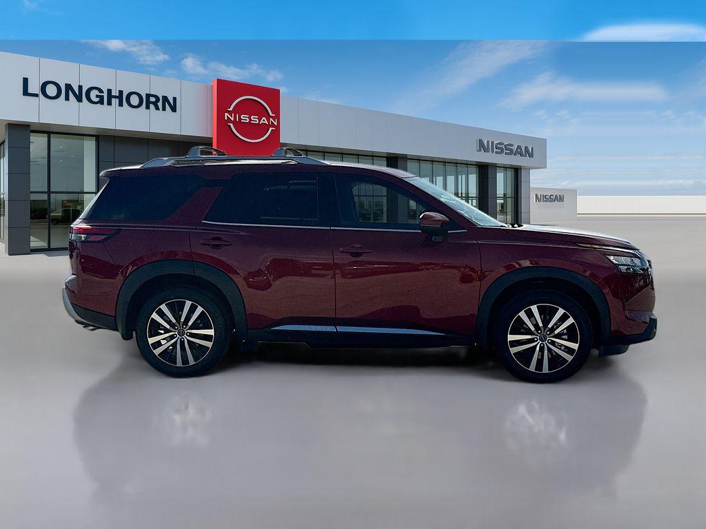 new 2025 Nissan Pathfinder car, priced at $42,284
