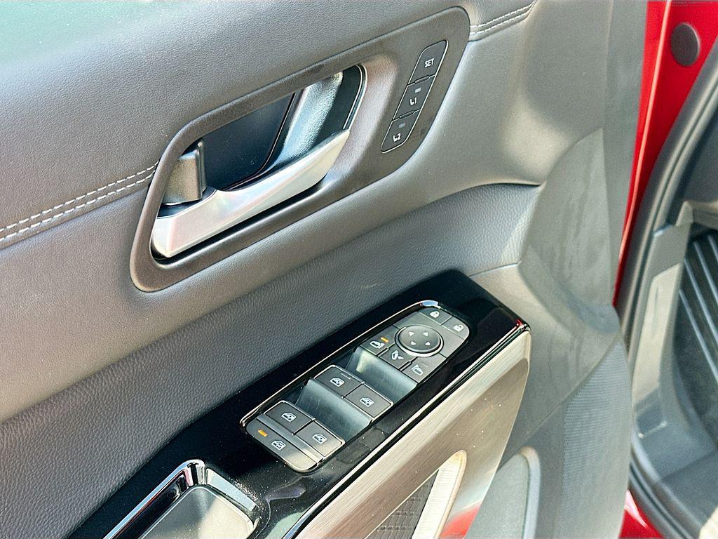 new 2025 Nissan Pathfinder car, priced at $42,284