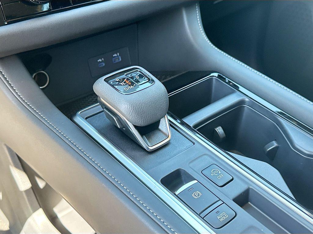 new 2025 Nissan Pathfinder car, priced at $32,900