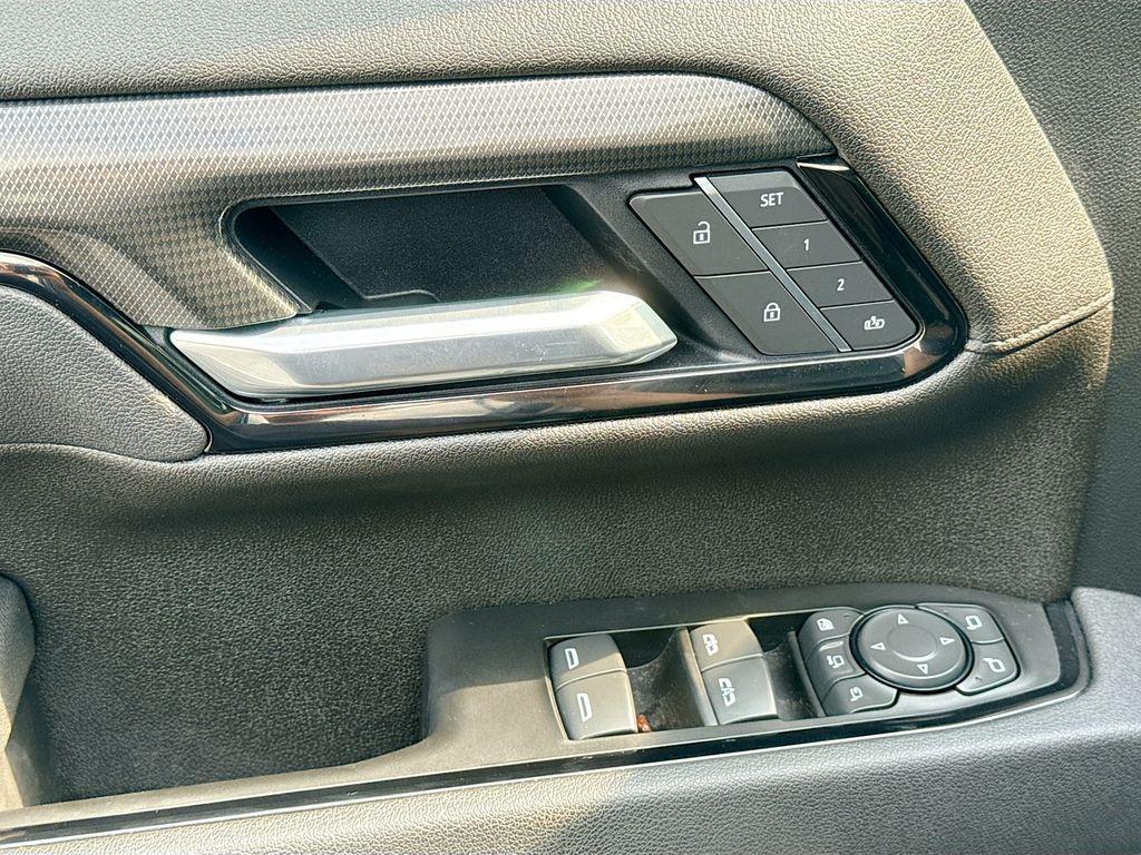 used 2025 GMC Sierra 2500 car, priced at $75,330