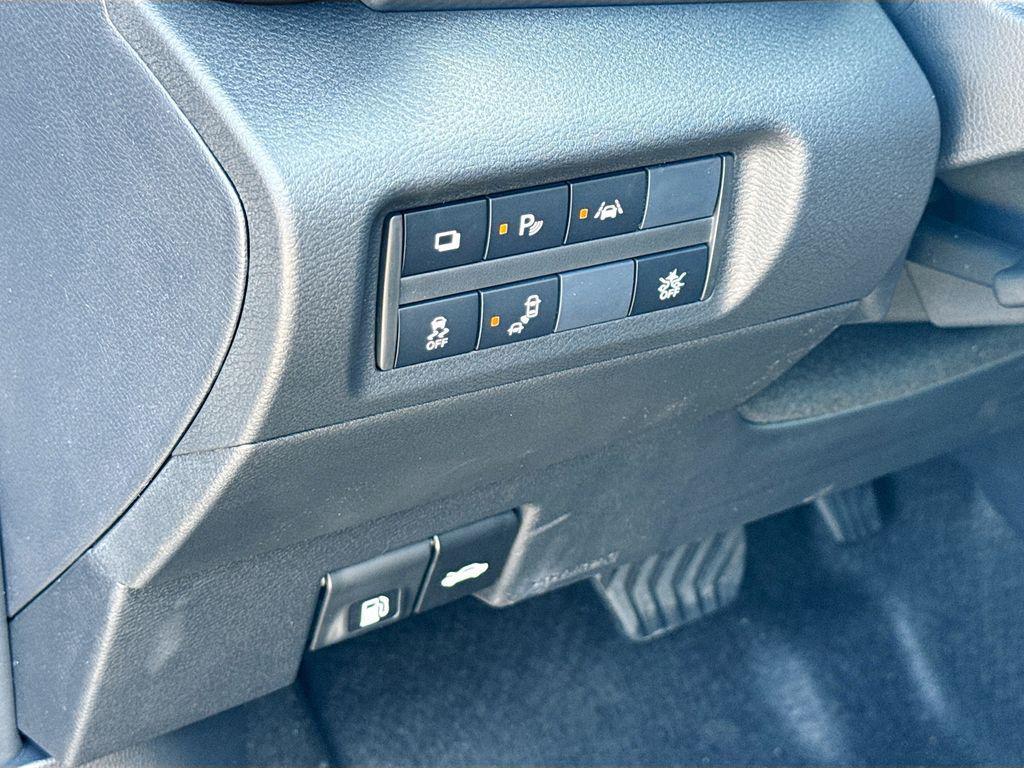 new 2025 Nissan Kicks car, priced at $23,865