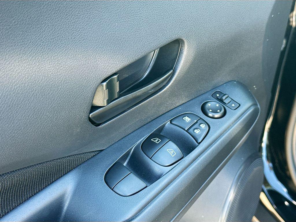 new 2025 Nissan Kicks car, priced at $23,865