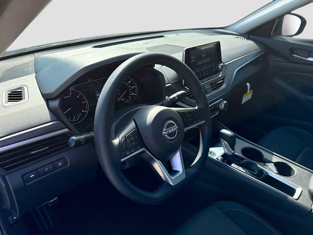 new 2025 Nissan Altima car, priced at $27,292