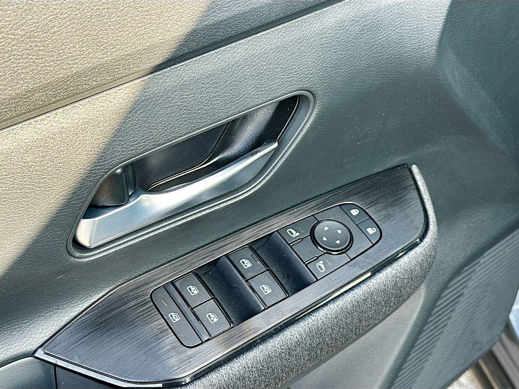 new 2025 Nissan Kicks car, priced at $24,599