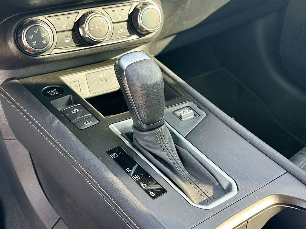 new 2025 Nissan Kicks car, priced at $24,599