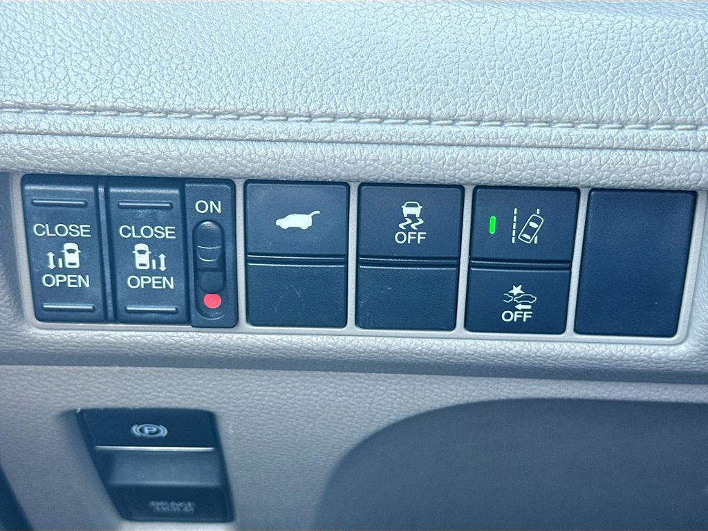 used 2018 Honda Odyssey car, priced at $18,882