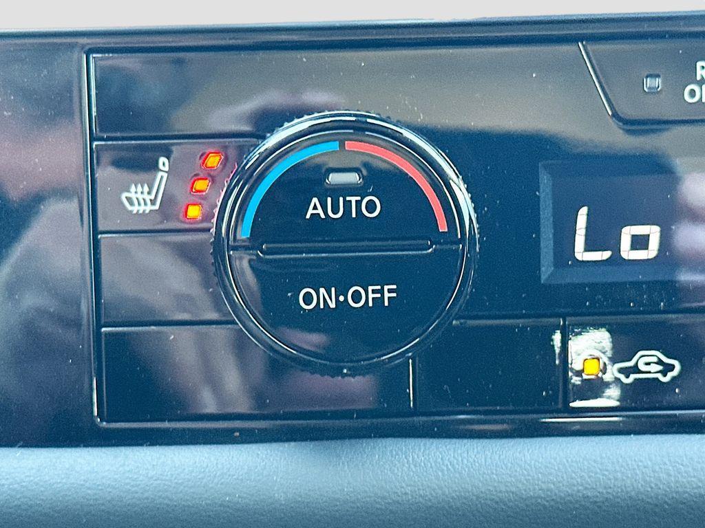 new 2025 Nissan Pathfinder car, priced at $33,561