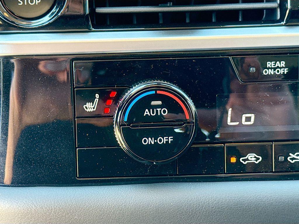 new 2025 Nissan Pathfinder car, priced at $31,000