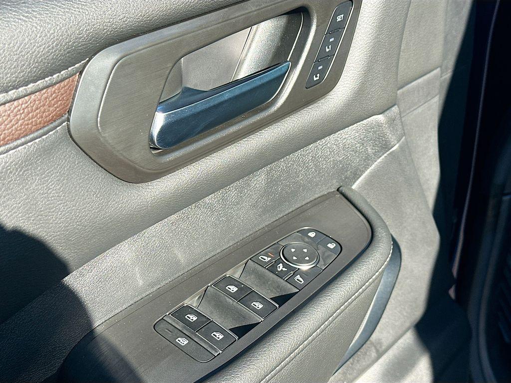 new 2025 Nissan Armada car, priced at $67,104