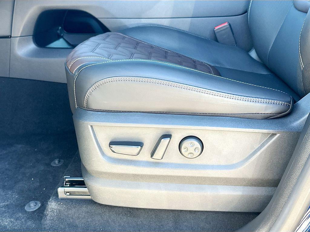 new 2025 Nissan Armada car, priced at $67,104