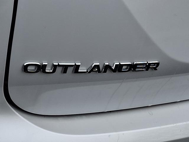 new 2024 Mitsubishi Outlander car, priced at $36,070