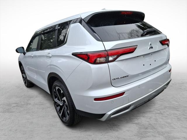 new 2024 Mitsubishi Outlander car, priced at $36,070