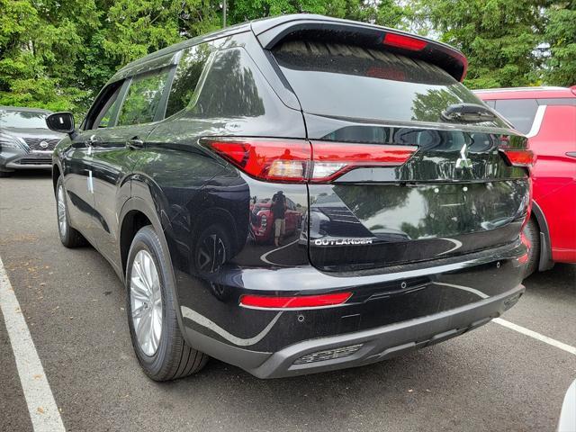 new 2024 Mitsubishi Outlander car, priced at $32,645