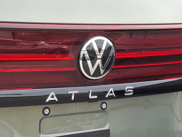 new 2025 Volkswagen Atlas car, priced at $49,121